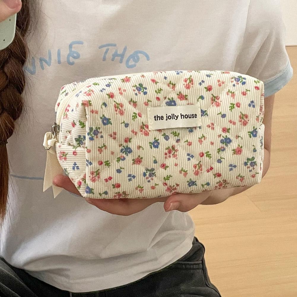 Vintage Floral Quilted Makeup  - Tech Accessories Travel Bag recension och pris
